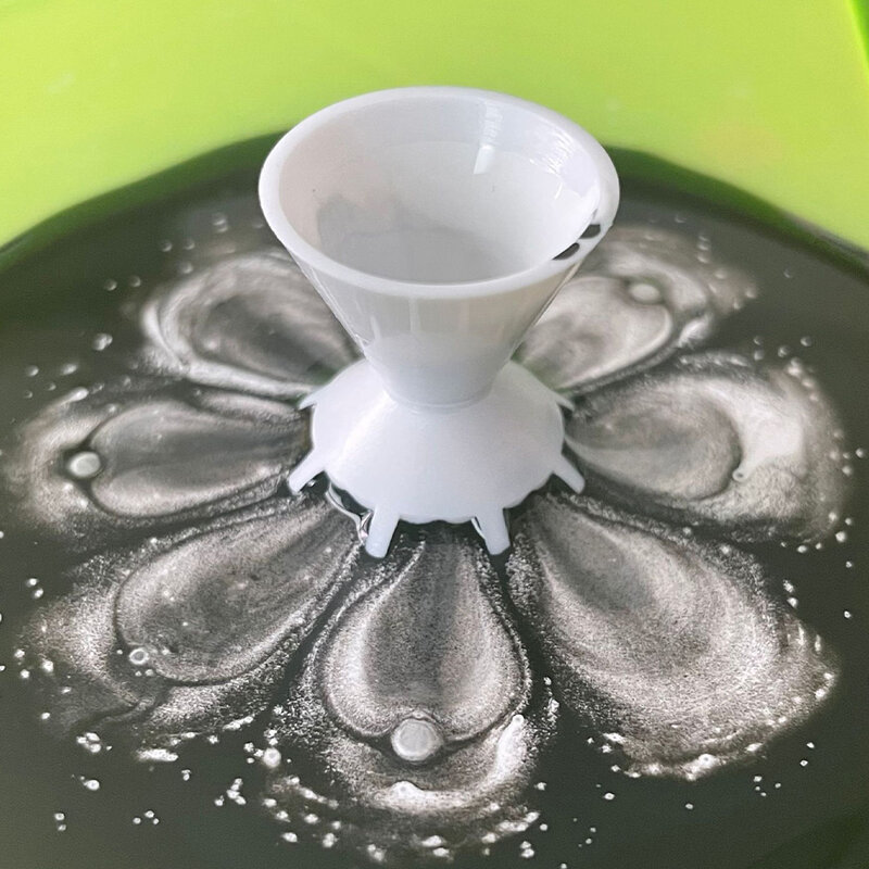 Tool Mini Bloempatroon Tekening Hars Diy Acryl Divider Split Cup Ambachtelijke Vloeistof Kunst Voor Verf Gieten 7 Poten Trechter