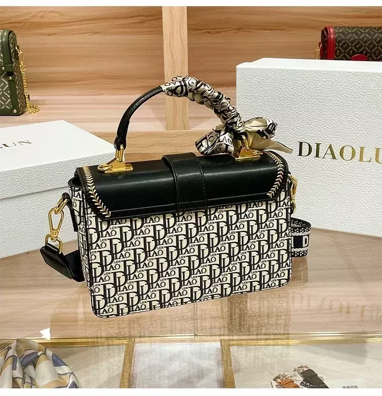 Berühmte Designer Luxusmarke Marke getäfelte kleine quadratische Taschen hochwertige Schulter Umhängetaschen Mode Frauen Leder handtasche