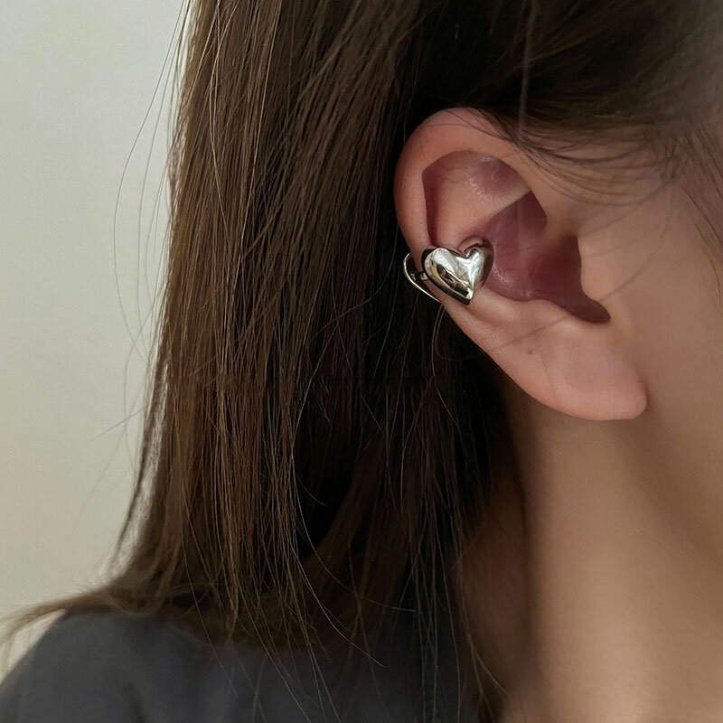 Винтажные серьги-клипсы в форме сердца для женщин серебряного цвета без имитации пирсинга серьги в лоте 2022 модные ювелирные изделия серьги-каффы для ушей