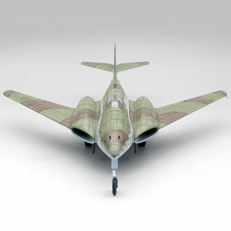 Amusing Hobby plastic assembled aircraft scale model kit 48A003 ME-262HGIII high altitude fighter 1/48