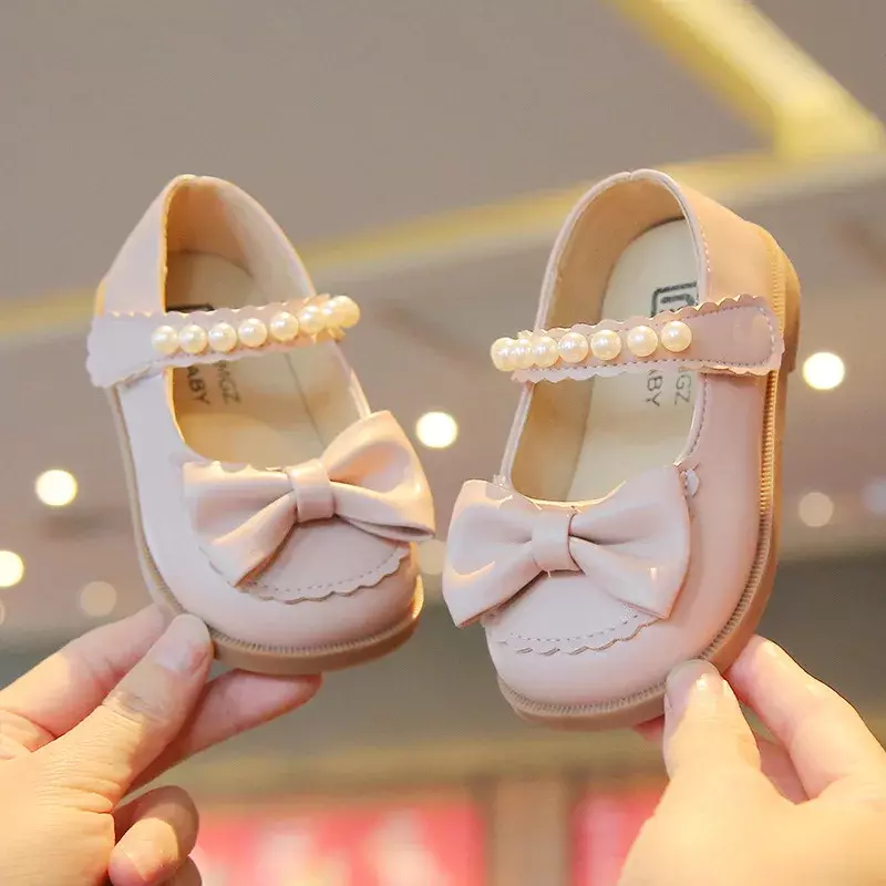 Dziewczęce skórzane buty wiosenny i jesienny nowy z miękkimi podeszwami mała dziewczynka księżniczka buty dla malucha perła buty dziecięce H570