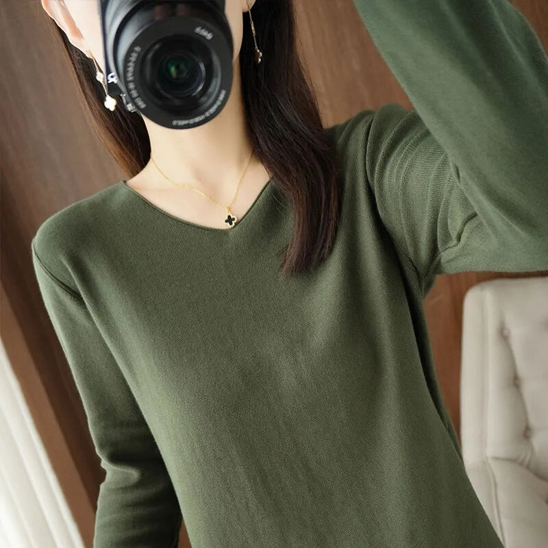 Swobodny damski sweter 2023 jesienno-zimowy ciepły Top prosty z dekoltem w szpic wiosenny długa koszula z długim rękawem modne koreańskie swetry z dzianiny