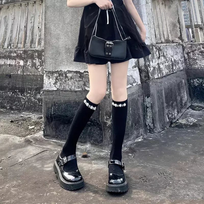 Kaus kaki panjang hitam putih stoking Lolita kaus kaki tinggi lutut mutiara anak perempuan warna polos wanita JK kaus kaki lutut gaya Jepang stoking Sox