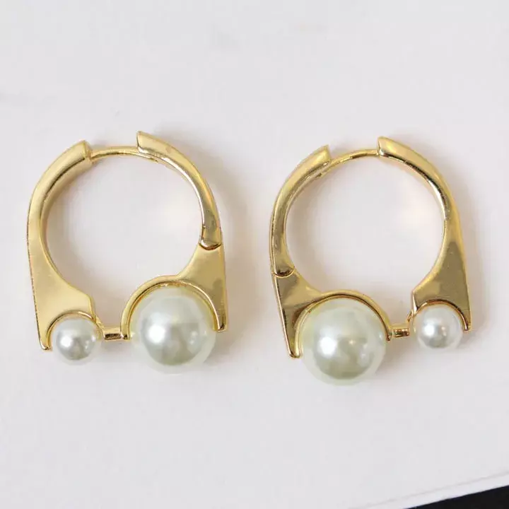 Europe Designer Top Quality Pearl Bracelet Earring Ring Luxury Set Women Jewelry Charm Gift Trend 2024