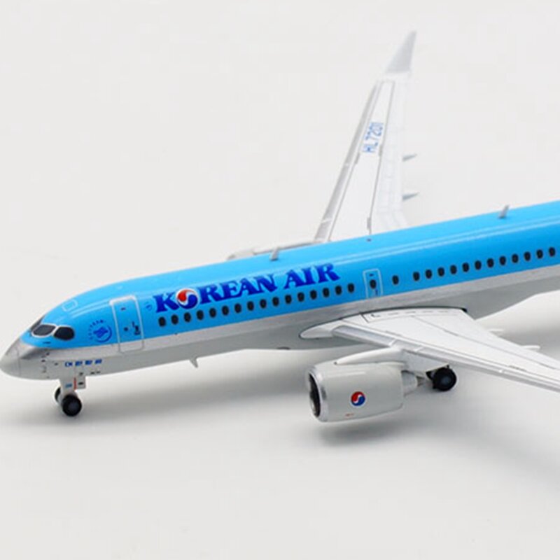 Korean Air CS300 Civil Aviation Airliner Alloy & Plastic Model 1:400 Scale Diecast Toy Gift Collection Simulation Display