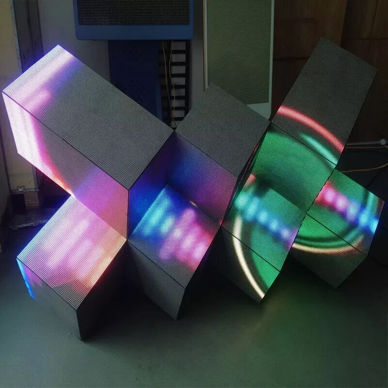 Pantalla de cubo 3D hecha a medida para interiores y semiexteriores, barra de visualización LED P5, pantalla a todo Color con forma especial
