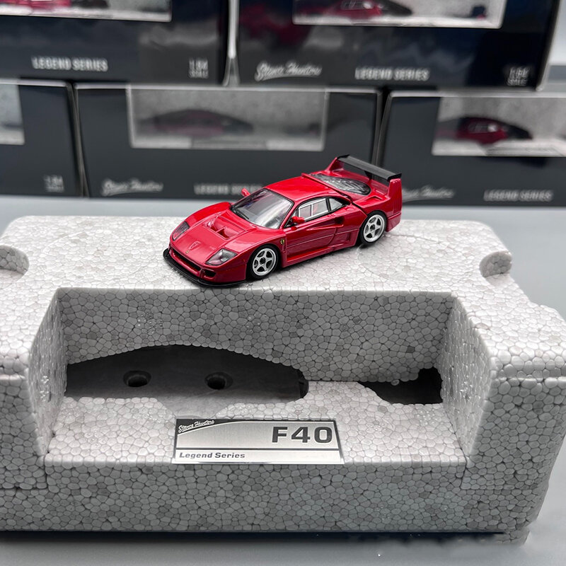 SH w magazynie 1:64 F40 LM otwarty kaptur Diecast Diorama kolekcja modeli samochodów miniaturowe zabawki Carros łowcy postaw