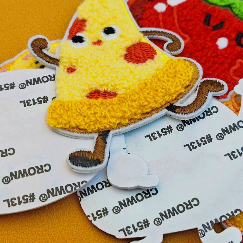 Cartoon Handtuch Stickerei Patches Macarone Pizza Donuts Pudding Stoff Aufkleber DIY selbst klebende Abzeichen Hut Tasche Stoff Zubehör