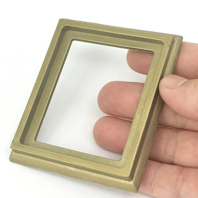 1pc Miniature Vintage Simulation Photo Frame Dollhouse Mini Wall Decoration For 1/12 1/6 Scale Dolls House Furniture Accessories