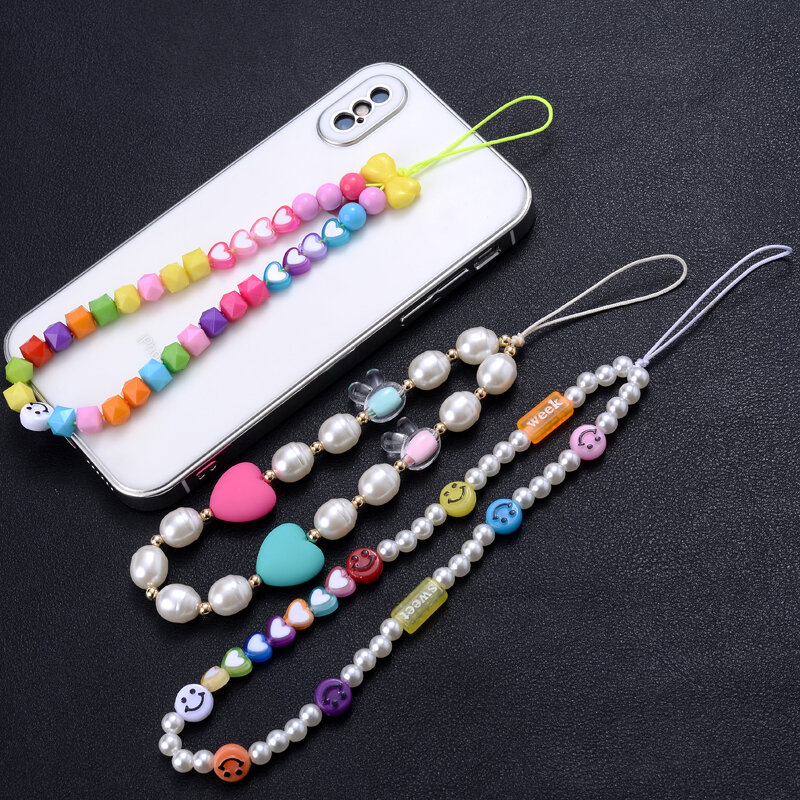 Mode Herz-Förmigen Acryl Telefon Kette Süße Fliege Runde Perlen Stil Handy Ketten Lanyard Frauen Zubehör Anti-verloren