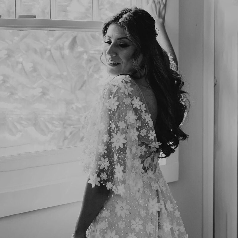3D Lace Half Flutter Sleeves V Neck Bridal Gowns Open Back Bling Sequins V Neck A Line Romantic Flowers Plus Size Wedding Dress