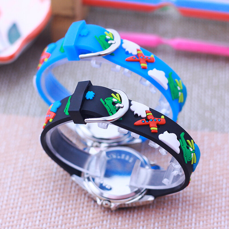 นาฬิกาข้อมือ Chaoyada แฟชั่นเด็กชายหญิง3D เครื่องบินการ์ตูนสีดิจิตอลนาฬิกาเด็กนักเรียนกันน้ำของเล่นนาฬิกาสำหรับโรงเรียน