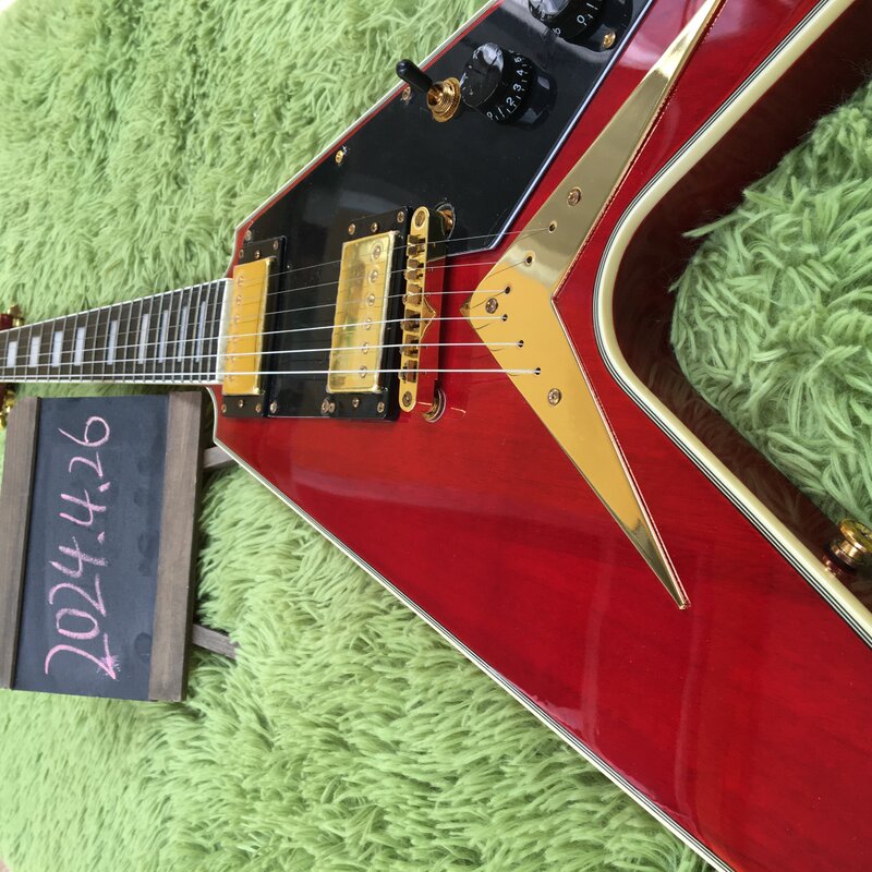 Kostenloser Versand 6 Saiten trd E-Gitarre Gold Hardware Gitarre auf Lager Bestellung sofort Gitarren Gitarre