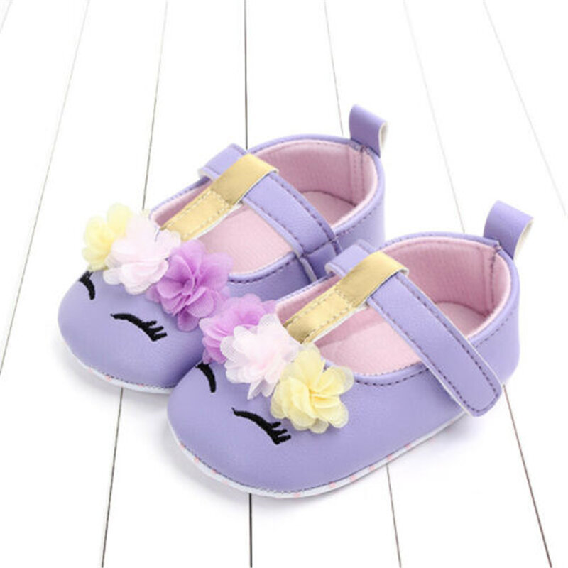 女の赤ちゃんのための柔らかい革の花の靴,春と秋の靴