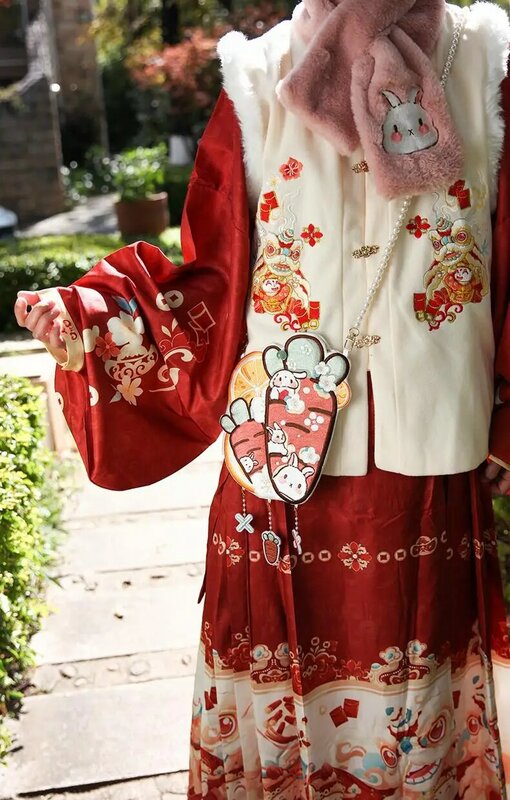 กระเป๋า Hanfu ของผู้หญิงกระเป๋าวินเทจแบบดั้งเดิมกระเป๋าปักลายทุกวันน่ารักแครอทน่ารักกระเป๋าผู้หญิงแบบดั้งเดิม