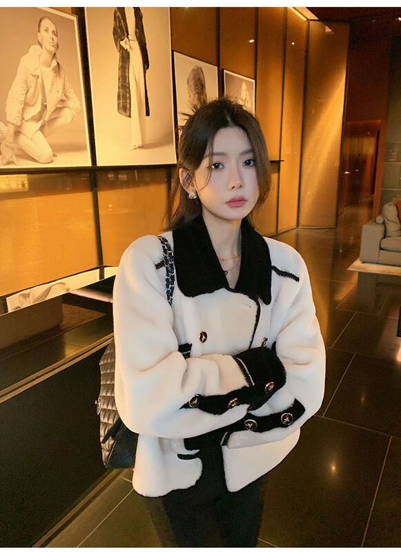 Korea Women Faux Fur Coat Winter Female Fur Integrated Lamb Wool Short Outcoat Loose Fashion Casual Versatile Outerwear