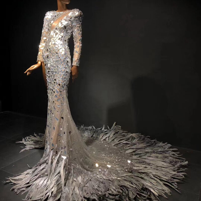 Gaun malam model pertunjukan gaun pertunjukan kostum desain lensa kereta bulu burung unta cantik putri duyung