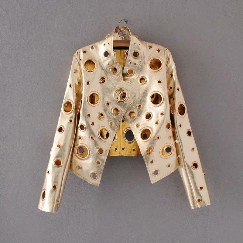 Jaqueta de couro falso recortada na pista feminina, rebite dourado, roupas de grife elegantes e legais, moda europeia e americana, 2023