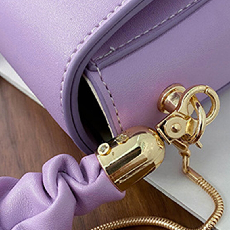 女性用の小さな四角い革のハンドバッグ,チェーンデザインのショルダーストラップ
