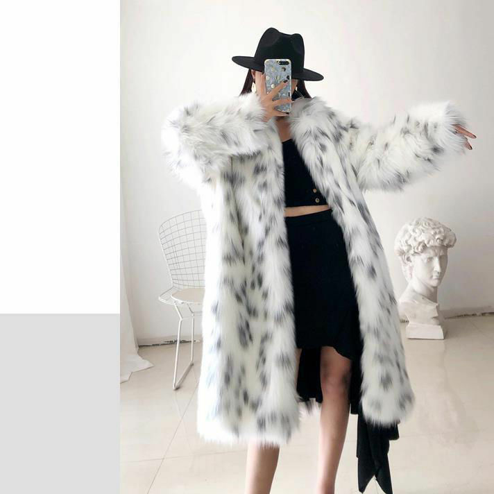 Mantel bulu rubah palsu wanita, pakaian luar setengah panjang tebal hangat musim dingin 2023 kasual motif macan tutul salju