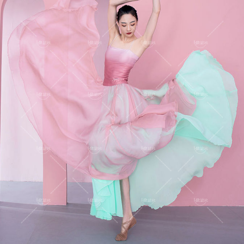 ممارسة نسائية شعبية صينية حديثة بطبقتين ، ملابس رقص خيالية أنيقة ، فستان درجة ، كلاسيكي ، ملون