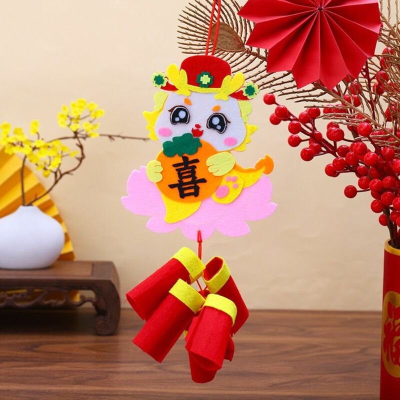 Estilo chinês marrom pingente artesanato, Brinquedos educativos de ano novo, Dragão Pattern Layout Props, DIY Decoração Layout