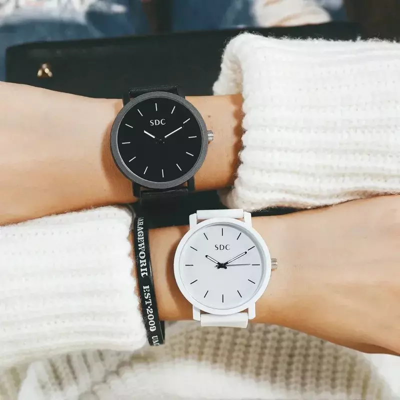 2 szt. Luksusowa marka minimalistyczny zegarek dla par dla mężczyzn kobiety Casual silikonowy zegar kwarcowy 2024 czarny biały walentynkowy zegarek dla pary