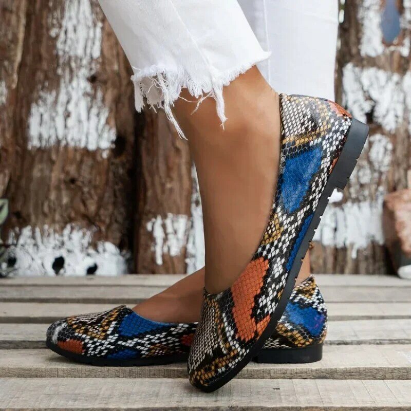 Zapatos planos De punta redonda para Mujer, Calzado cómodo con patrón De serpiente, informal, talla grande, poco profundos, 2024