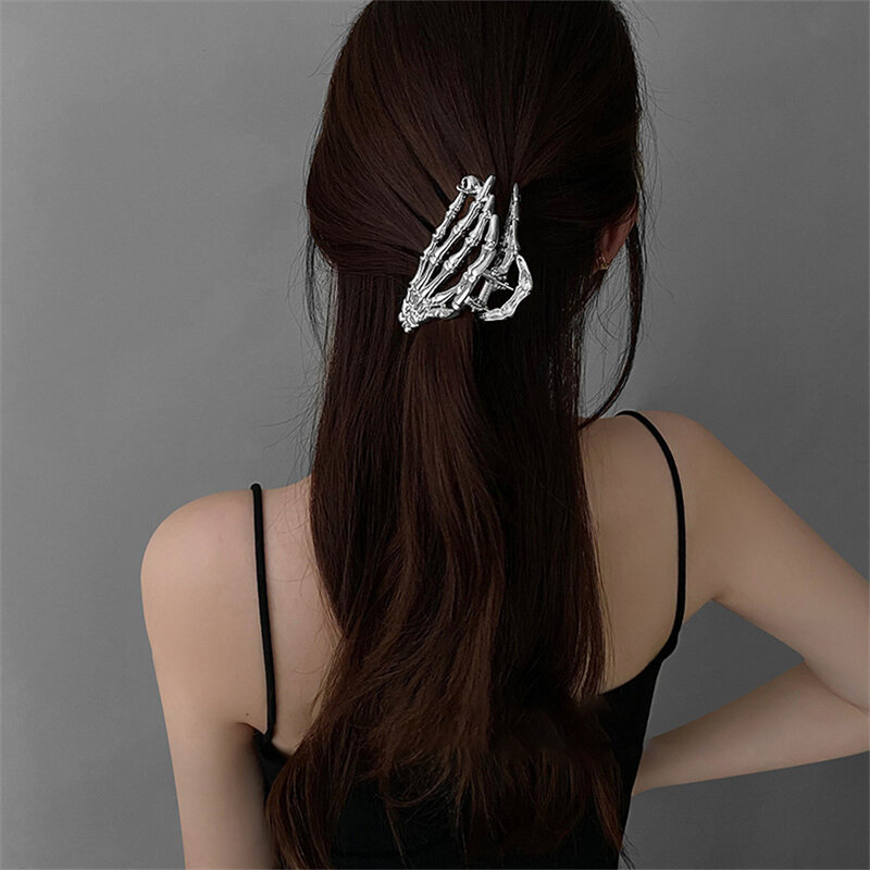 Fashionable Creative Women'S Metal Skeleton Hand Bone Hair Scratch High Grade Shark Clip Halloween Party Hair Accessories