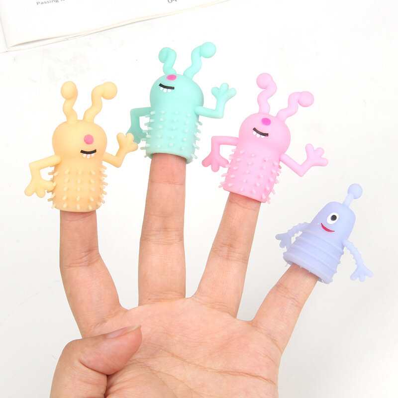 4 Teile/satz Lustige Trick Finger Puppe Kunststoff Niedlichen Mini-Tier Monster Kinder Finger Puppet Spielzeug Eltern Storytelling Requisiten