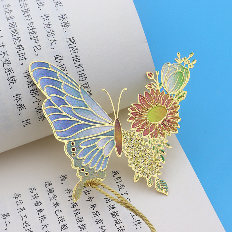 Chinese Style Metal Butterfly Flower Bookmarks Exquisitely Hollow Tassel Pendant Book Clip Students Reading Tool School Supplies