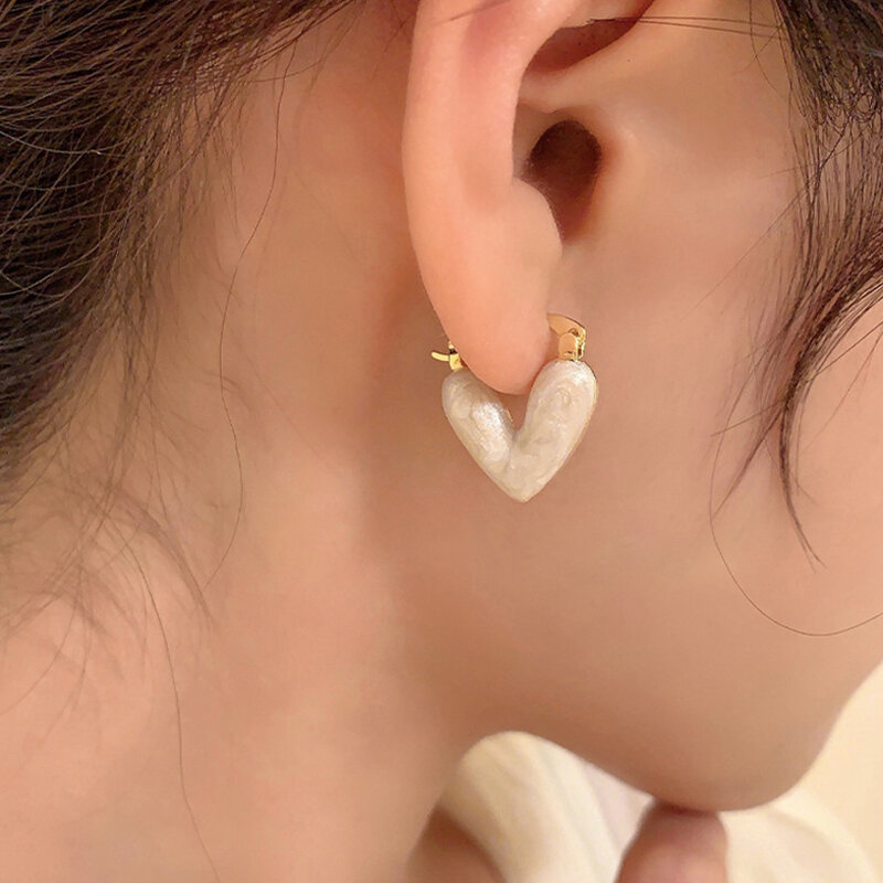 2023 orecchini a bottone a cuore alla moda per le donne coreano elegante luce di lusso amore ciondola l'orecchino moda semplice goccia gioielli regalo per ragazze