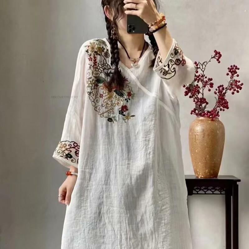 Vestido estilo étnico bordado pesado chinês Cheongsam melhorado, cânhamo de algodão, comprimento médio, arte do chá do verão, vestido vintage