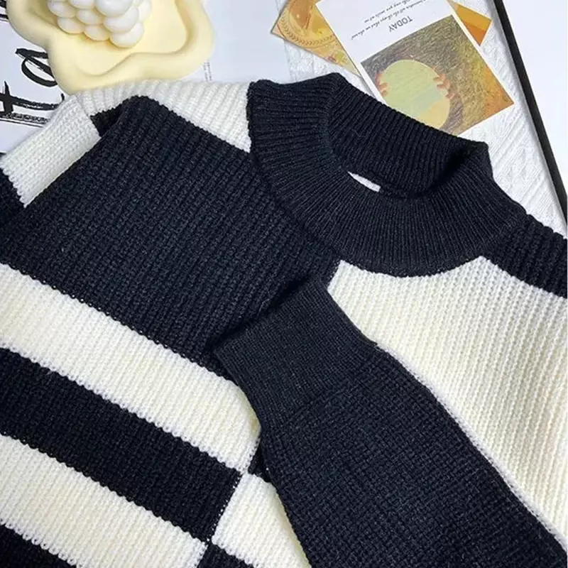 Зимний плотный свитер с воротником средней высоты и модной вязкой снизу, свободный и повседневный теплый мужской стиль