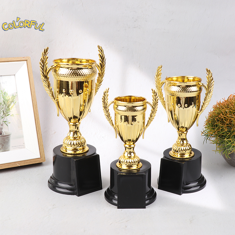 1Pcs Mini Plastic Award Trophy Children Winner Gold Trophies Toys For Kids Reward Carnival Competition Party Prize Favors
