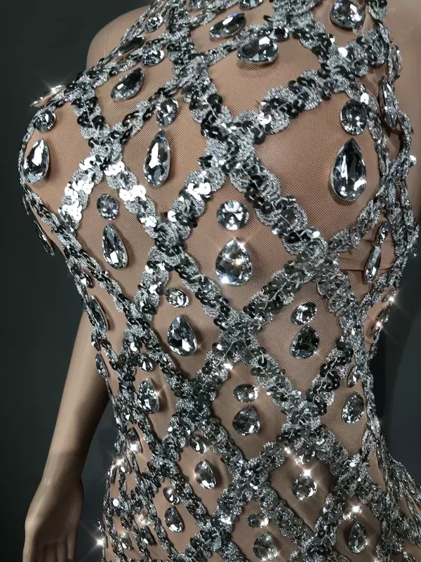 Блестящее Серебряное платье с кристаллами, короткое летнее платье, сексуальное прозрачное женское вечернее платье без рукавов на день рождения, одежда для шоу певицы