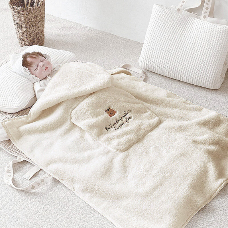 Flanel selimut bayi, sarung kereta dorong bulu karang beruang lucu tahan angin musim dingin anak-anak selimut tidur siang hangat