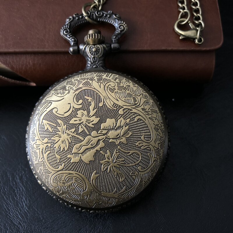 رائعة الجوف الدفة نمط تصميم منحوتة ساعة جيب كوارتز قلادة قلادة هدايا للرجل مع سلسلة فوب