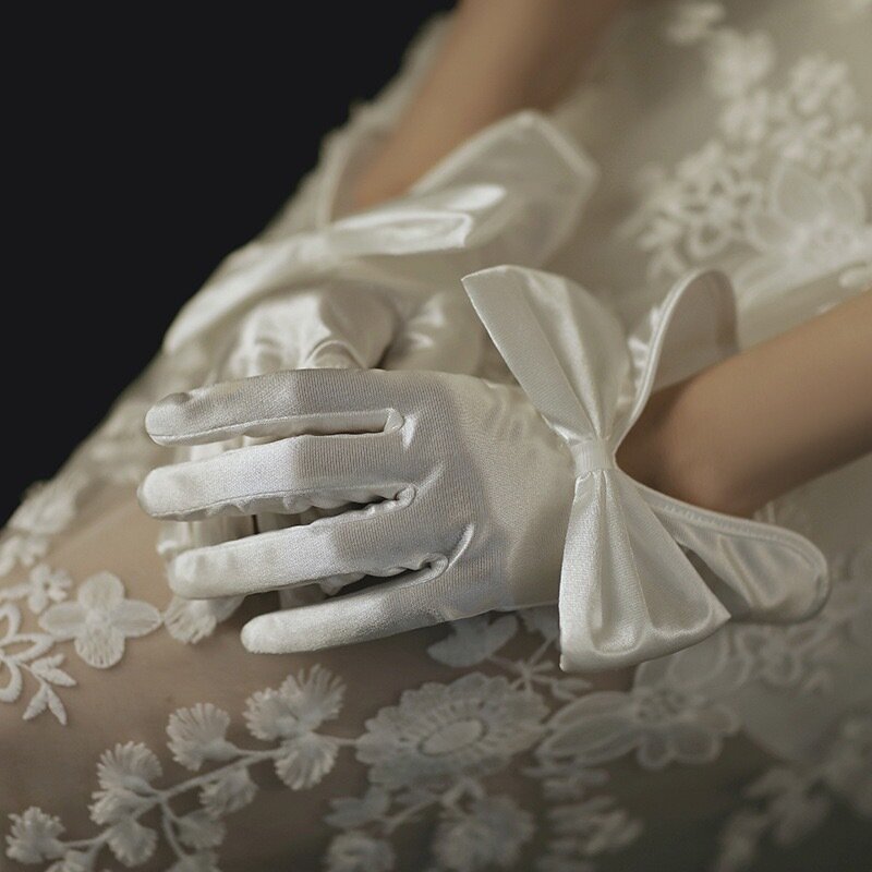 ถุงมือผ้าซาตินโบว์บางสำหรับผู้หญิงมารยาทในสไตล์วินเทจงานเลี้ยงอาหารค่ำชุดกระโปรงการแสดงบนเวที