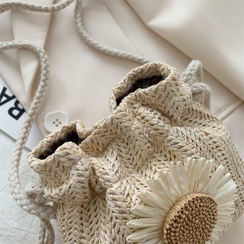 2024 Fashion Straw Woven Crossbody Bag Drawstring Flower Bucket Bag Woven Straw Bag Summer Messenger Bag Shoulder Bag Handbags