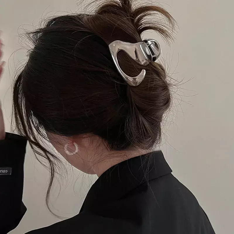 Klip rambut cakar sederhana emas perak logam geometris Punk baru untuk wanita Aksesori kepala penjepit kepiting besar trendi Korea