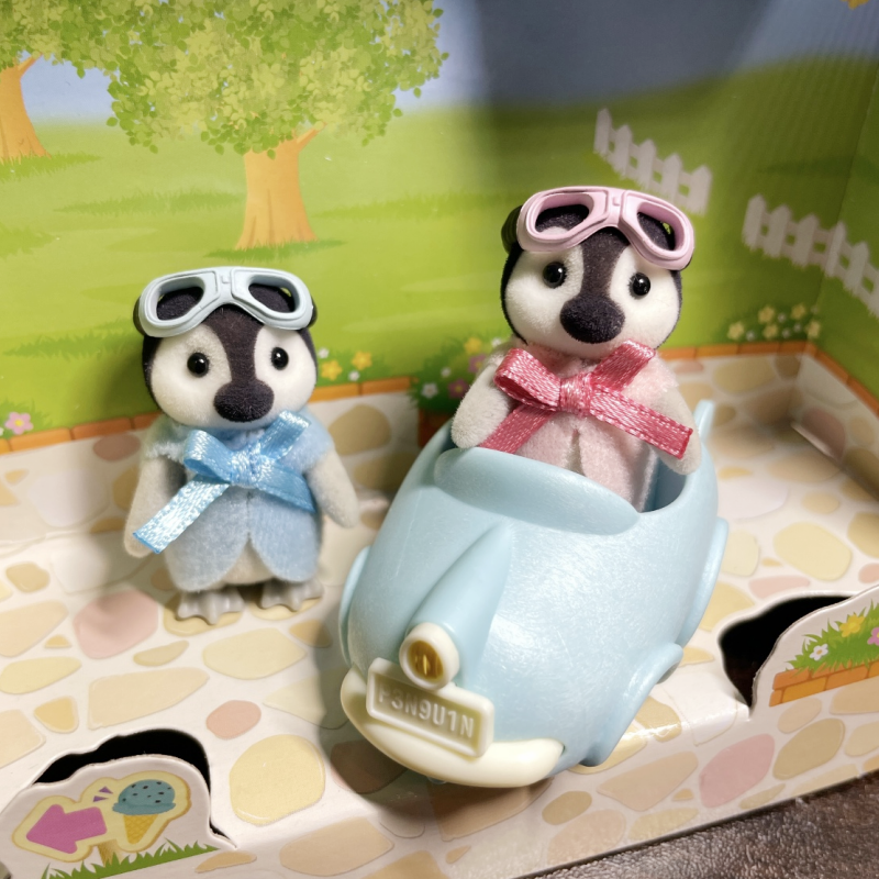 Hete Verkoop Sylvanische Families Anime Figuur Model Pinguïn Baby Trolley Kawaii Pop Kind Verzamelspeelgoed Kamer Ornament Verjaardagscadeau