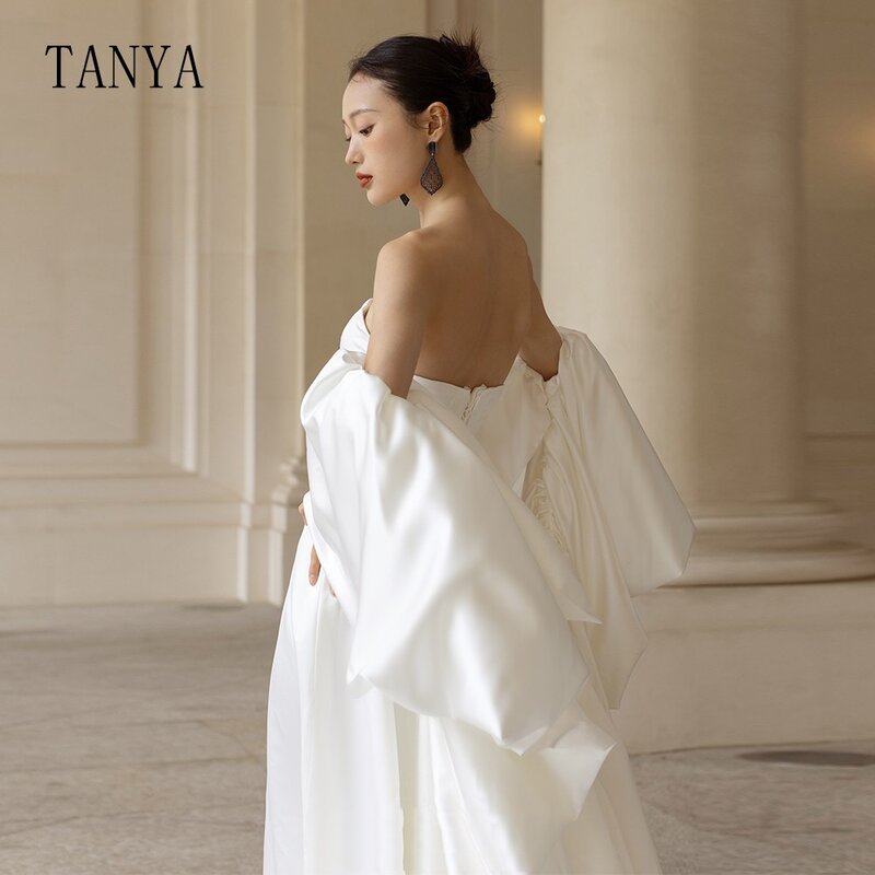 Elegancka Sweetheart satynowa suknia ślubna z odpinany rękaw peleryną sznurowana z tyłu pociągana prosta suknia ślubna TSWD205