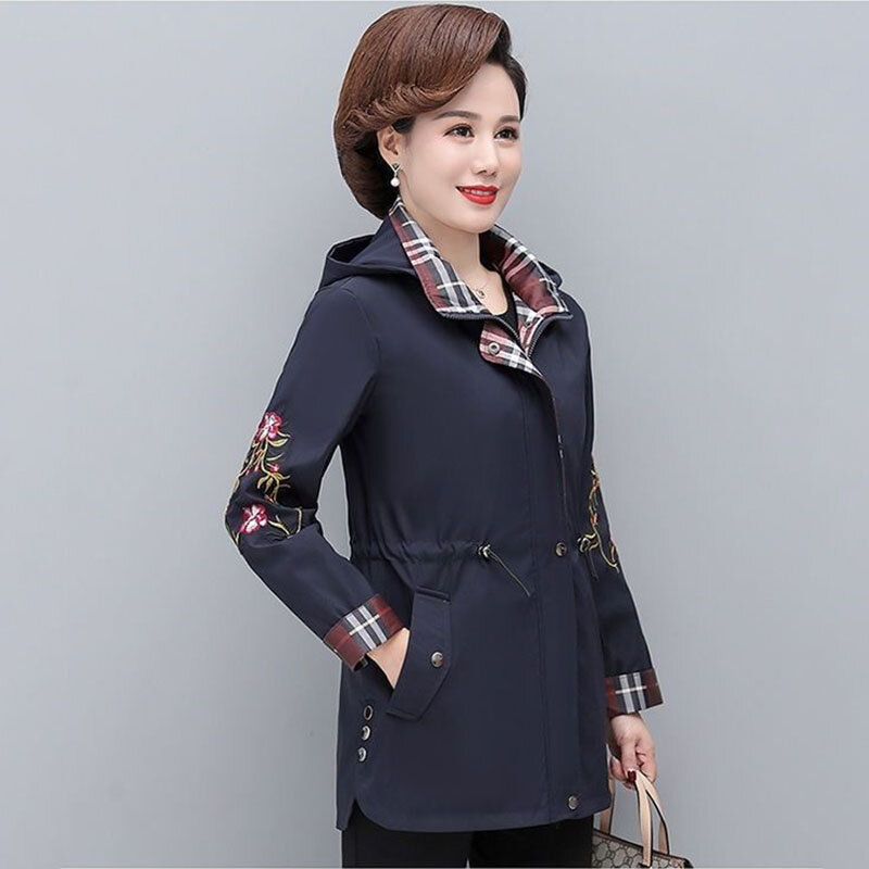 Mother's Windbreaker 2023 Spring Autumn New Fashion Wide Lady Coat Thin Noble Middle-Aged Elderly Women Spring Top Foreign Style