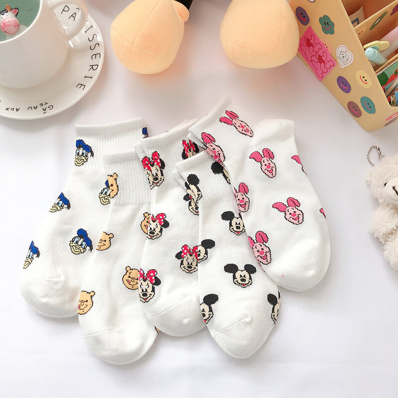 Bawełniane skarpety z nadrukiem Mickey Minnie prosiaczek skarpety dziewczęce letnie oddychające skarpety Disney Harajuku biała z nadrukiem modne damskie skarpetki