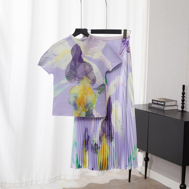 Miyake-女性用2ピースセット,エレガントなスリムフィットTシャツ,プリーツTシャツ,植物の花柄,小さなファッション,春と秋