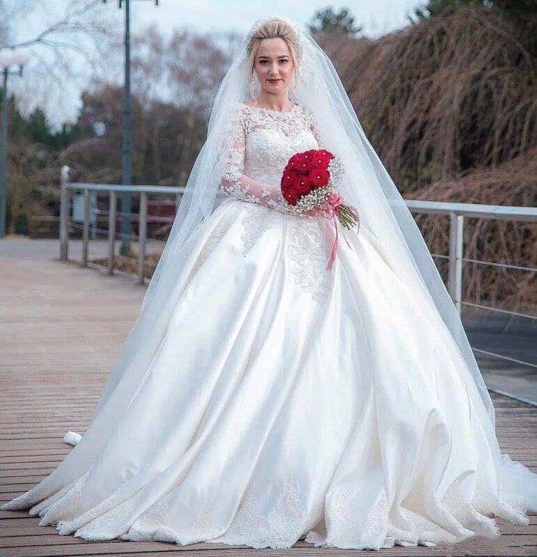 New Luxury Wedding Dress For Women O-Neck Long Sleeves Lace Appliques A-Line Satin Floor-Length Vestidos de novia Bridal Gown