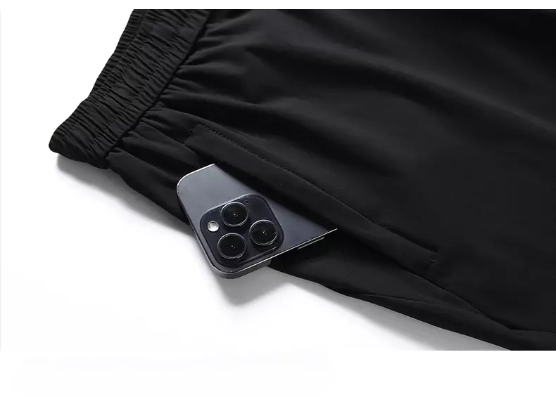 2024 Herren neue Eis Seiden hose Casual Fashion vielseitige schwarze Hose mit geradem Bein atmungsaktive Kordel zug Sport hose L-7XL