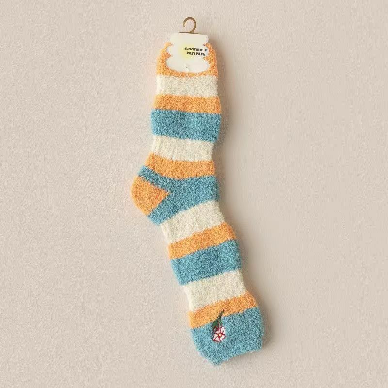 Frauen Winter warme flauschige Socken niedlich gestickte Cartoon Streifen Fuzzy Socken weibliche dicke Korallen Fleece Home Boden Schlafs ocken