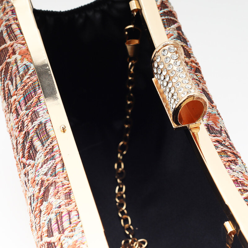Borsa da sera fatta a mano ricamata colorata Vintage pochette alla moda per le donne borsa a tracolla con catena in metallo borsa da ballo per feste